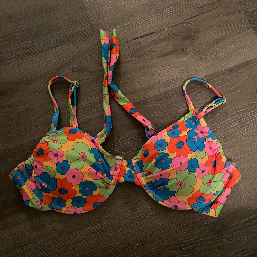Flower bikini top